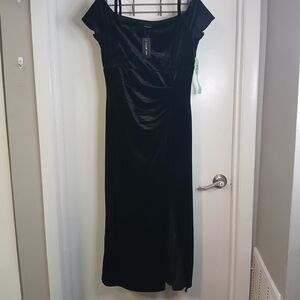 New! Candalite Petite Chic Black Velvet Off-Shoulder Ruchef Dress MP